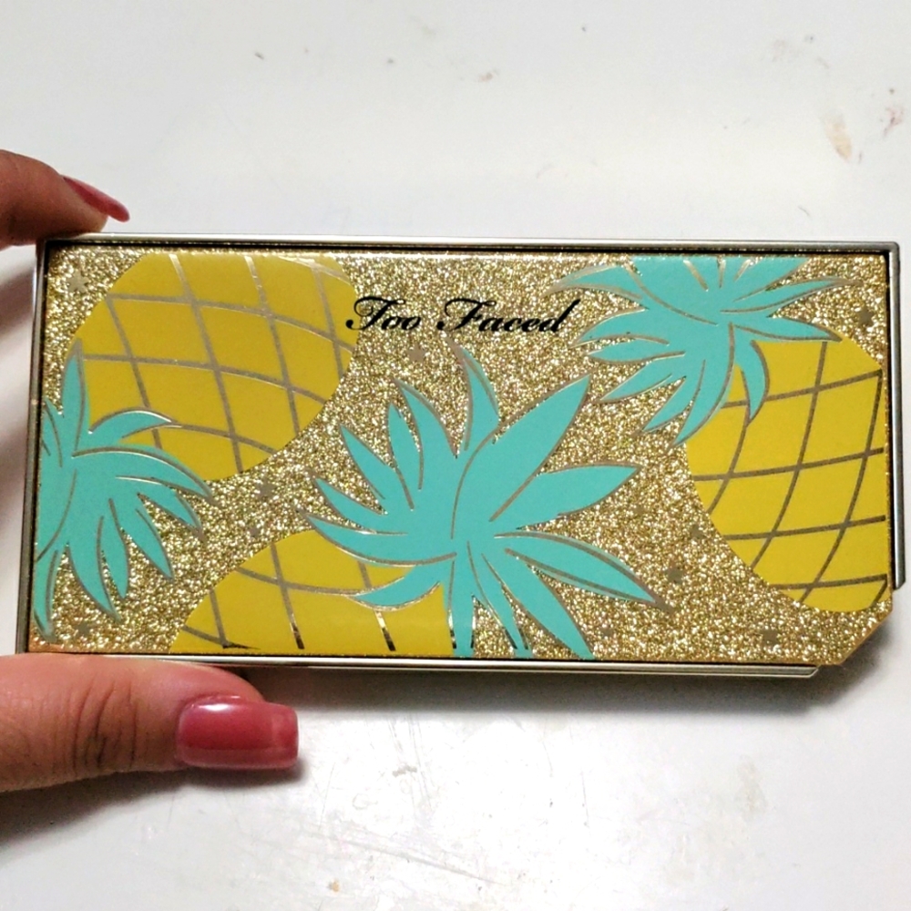 Too faced sparkling pineapple palette